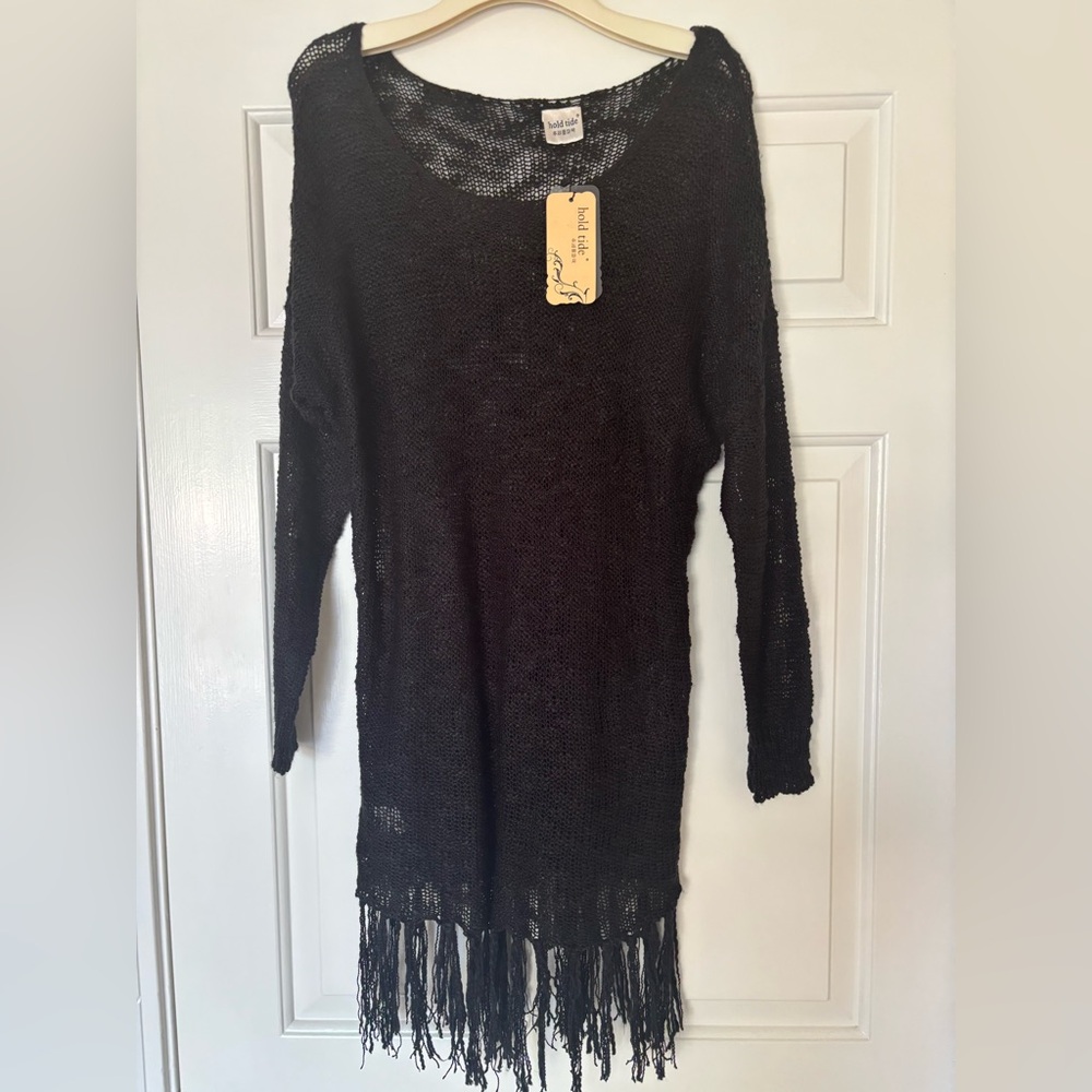 hole tide crochet tunic with fringe in black